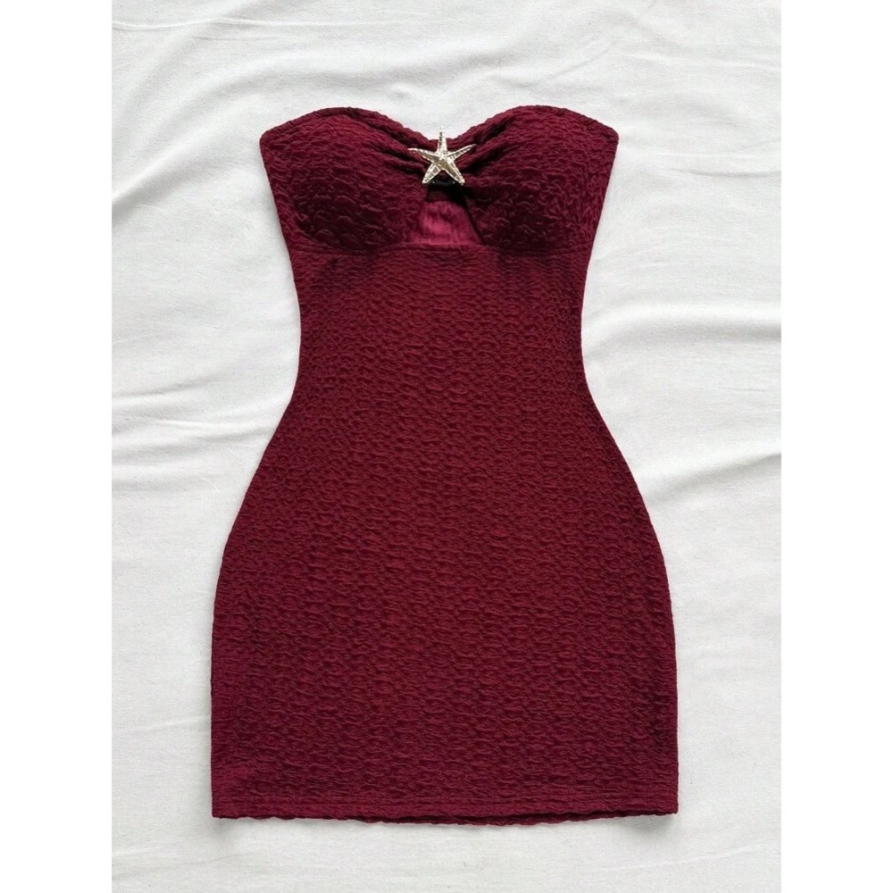 SHEIN Burgundy Popcorn Textured Strapless Mini Dress Starfish Cutout